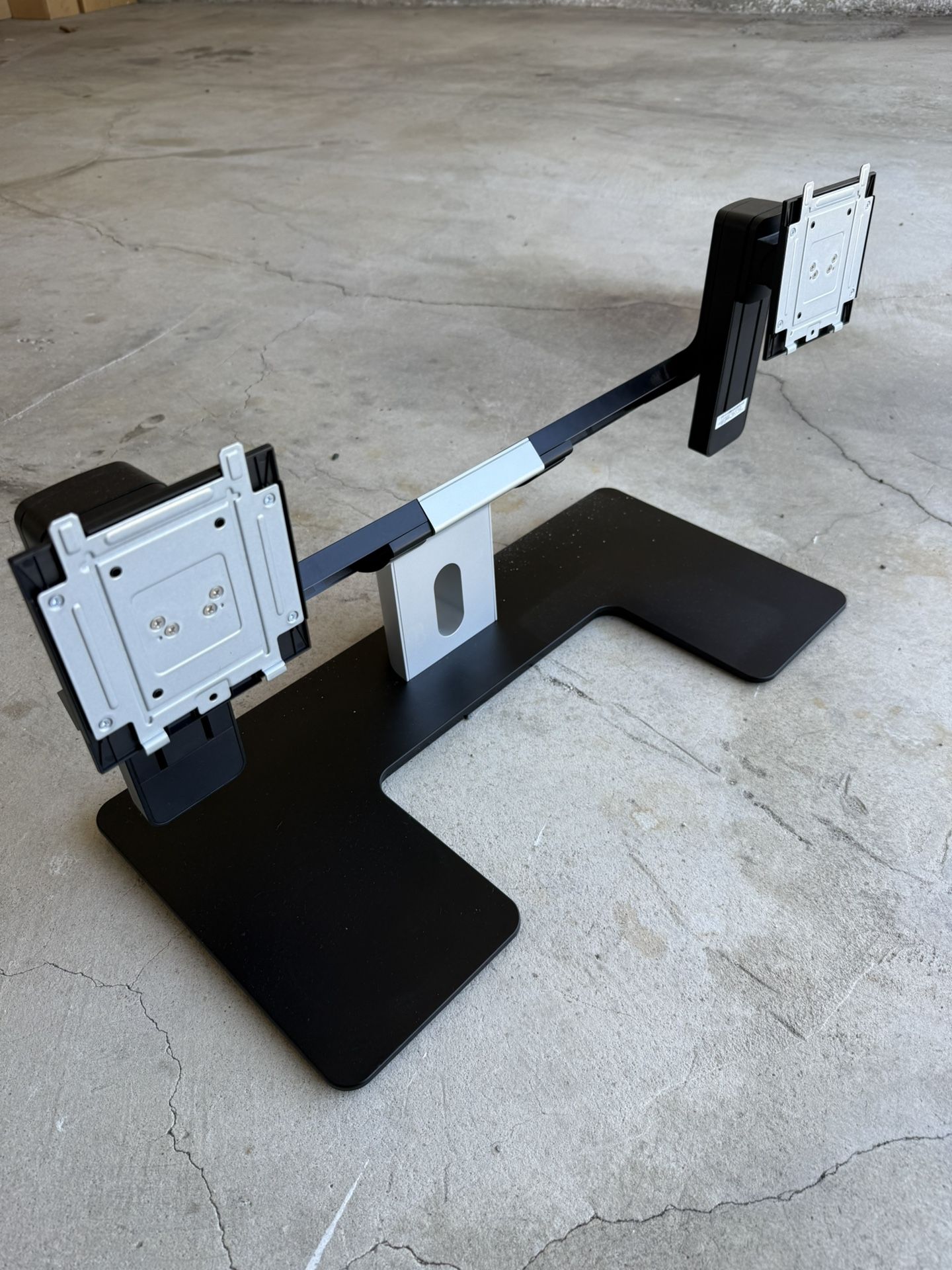 Dell Dual Monitor Stand – MDS19
