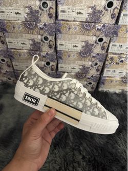 DESIGNER SHOES