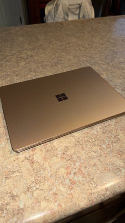 Microsoft surface laptop (2024) windows 11 copilot