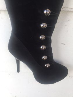 Boots - dress black high fit 7.5 no platform