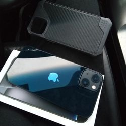 iPhone 13  128Gb UNLOCKED