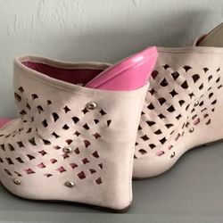  Wedges Size 6