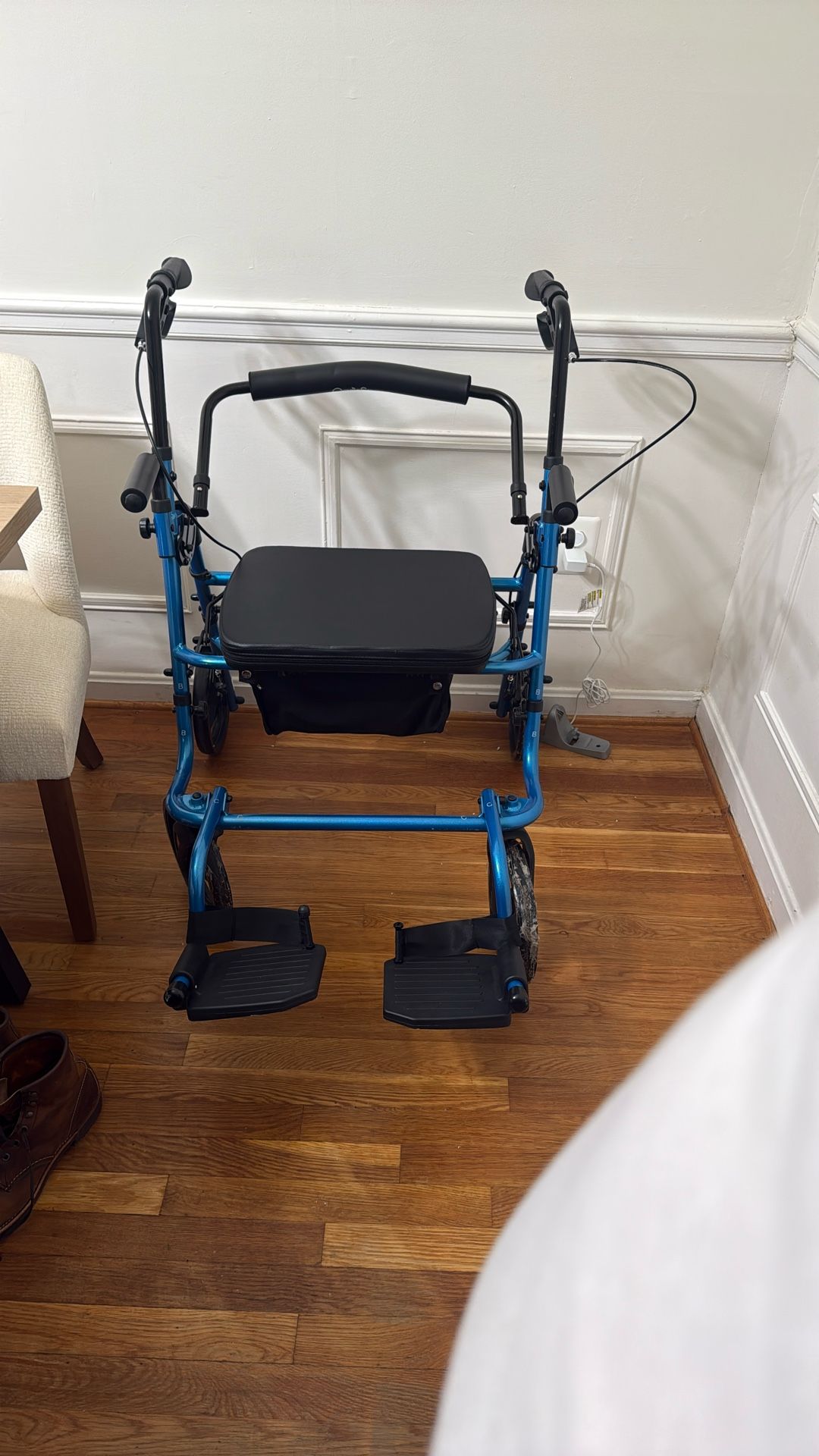 Wheelchair Walker