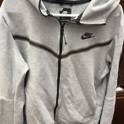 Nike Tech M