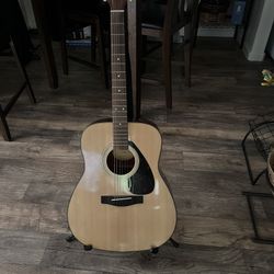 Acoustic Guitar Yamaha