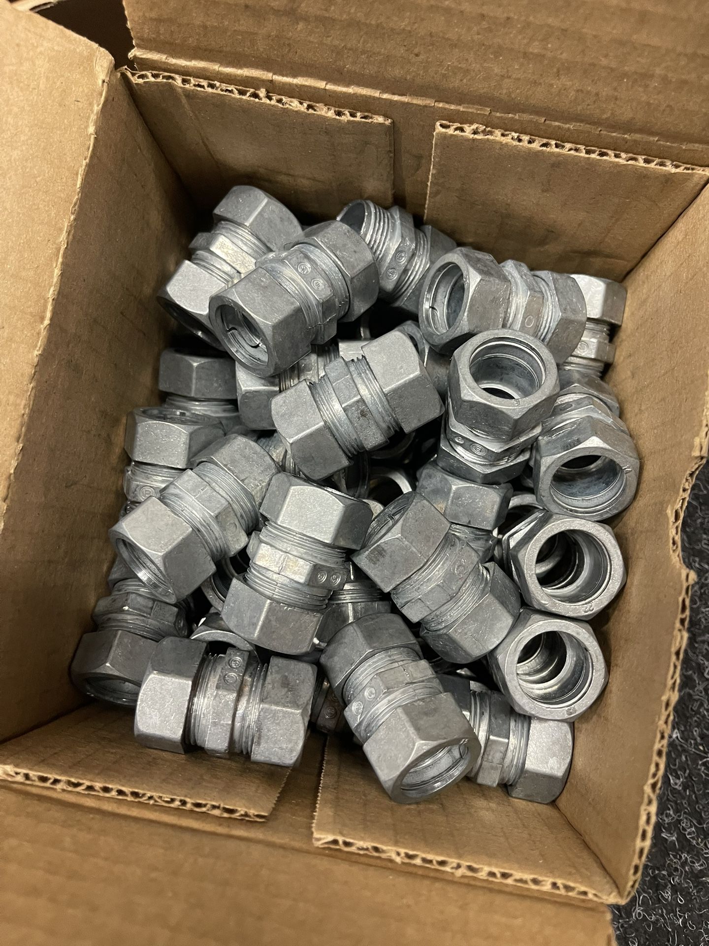 100- 1/2” EMT Coupling