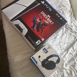 PS5 with Remote & turtle beach headset 