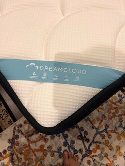 DreamCloud Hybrid king size Mattress $200 only