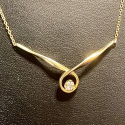 VTG DESIGNER CHEVRON WITH CRYSTAL 