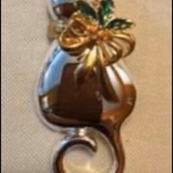 Christmas Cat Pin