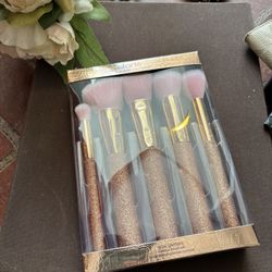 New Tarte Contour Brush Set