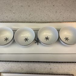 White and Silver Tray and small bowls