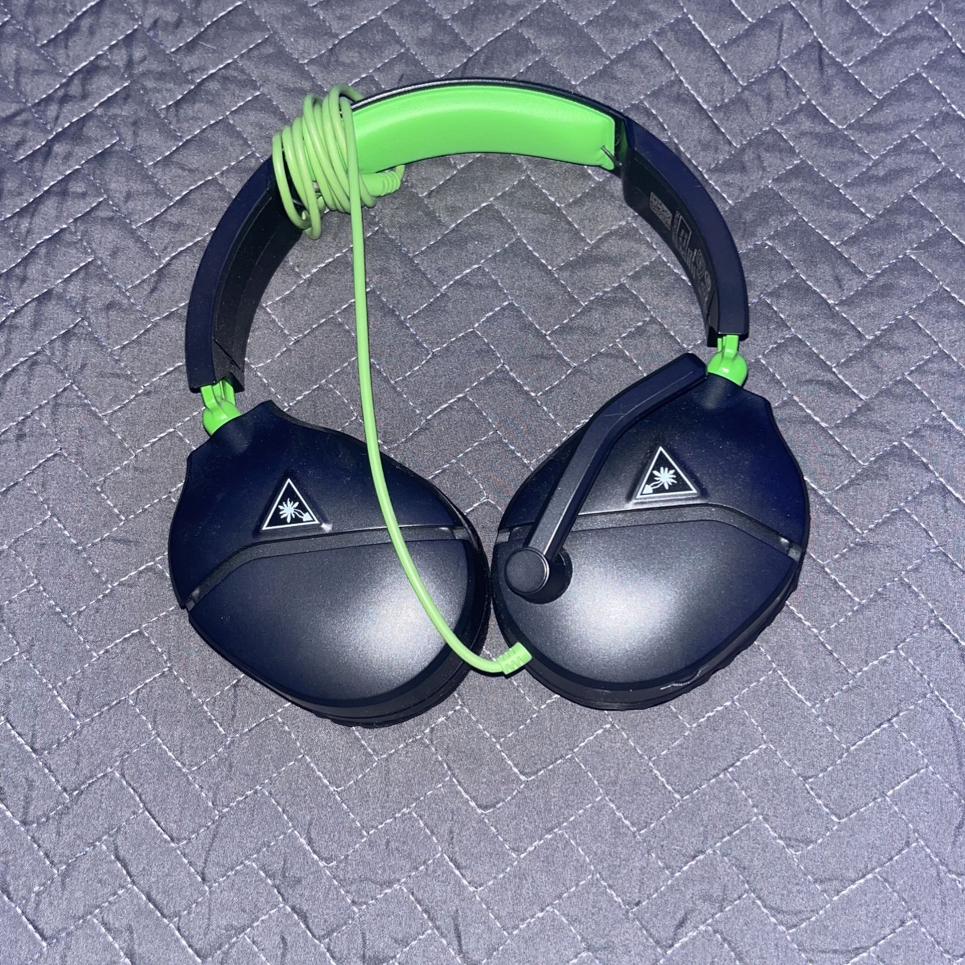 Turtle Beach Recon 70 Xbox Gaming Headset - Xbox Series X, Xbox Series S, Xbox One, PS5, PS4, PlayStation, Nintendo Switch, Mobile & PC with 3.5mm - F