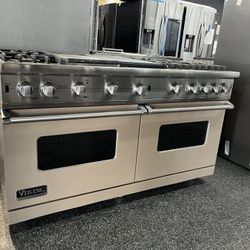 Viking Professional Custom Series 60” Gas Range With Double Oven 