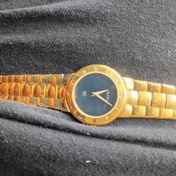 Vintage Gucci Ladys Watch 3300 L
