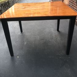 Very Good Condition A Hardwood Table 