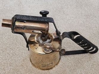 Vintage Bladon Paraffin Blowlamp B51 manufactured in Birmingham, EnglandVintage Bladon Paraffin Blowlamp B51 manufactured in Birmingham, England
