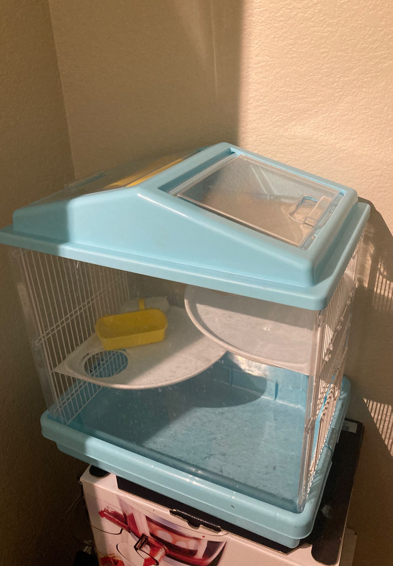 Small pet enclosure (hamster, mouse, rat etc)