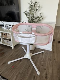 Halo “Bassinest” Baby Bassinet