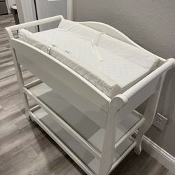 Changing Table For Baby’s 