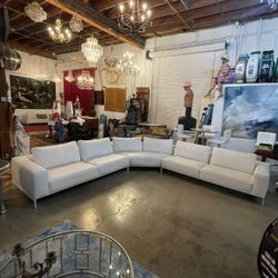 Roche Bobois White Sectional. Like New, 