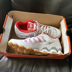 Nike Relax 8 TR MESH 