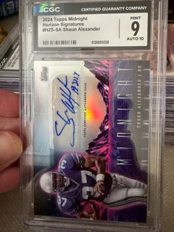 2024 Topps Midnight Horizon Signatures Shaun Alexander autograph (AU) card #HZS-SA in a CGC mint 9, auto 10