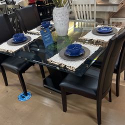 5 Piece Dining Set!!