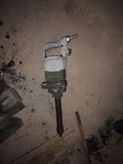 Central pneumatic  1" impact