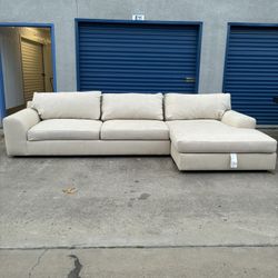 Large Beige Sectional Couch 🛻Delivery Available🛻