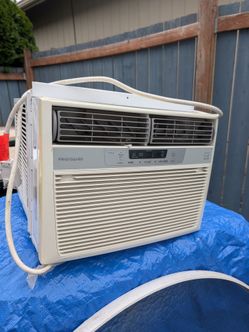 12,000 BTU in-window air conditioner