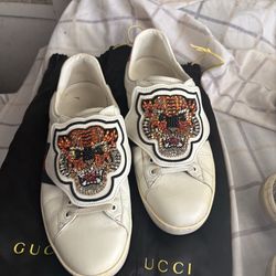 Gucci white leather cat sequins