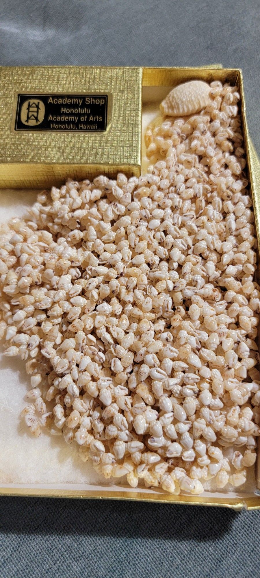 Hawaiian Niichau Lei Necklace 