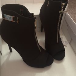 Guess Black 7.5 Heels 