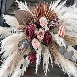 Beautify Your Wedding with Elegant Accessories! season close