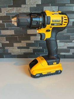 Dewalt 20V drill and battery como Nuevo No charger $90