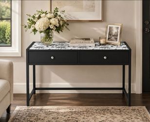 Good used condition console table or entryway table.