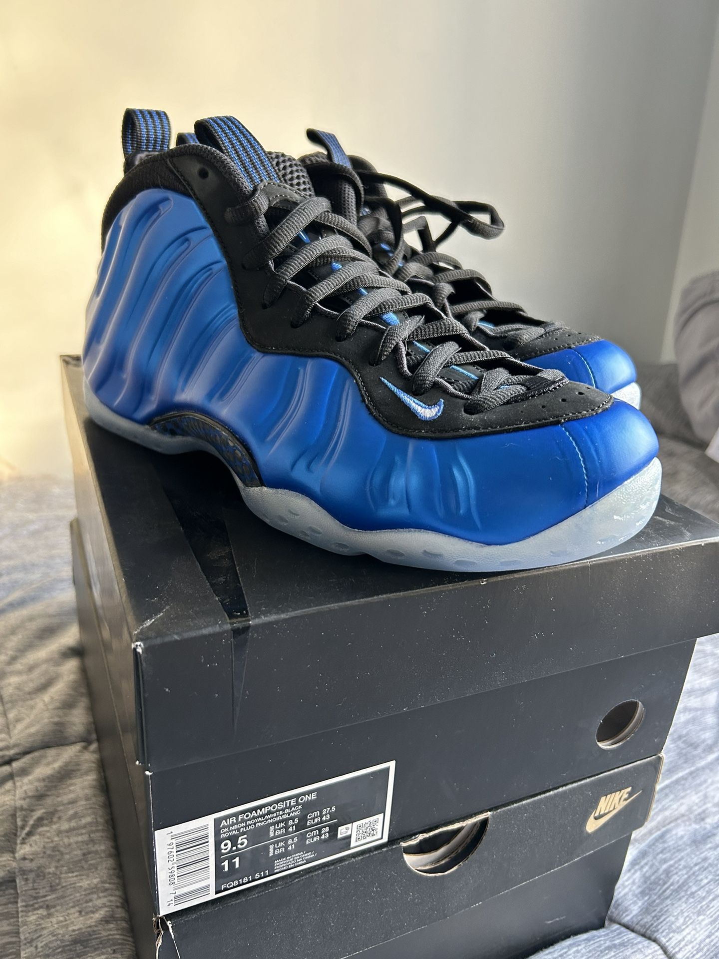 Nike Foamposite (royal) Size 9.5
