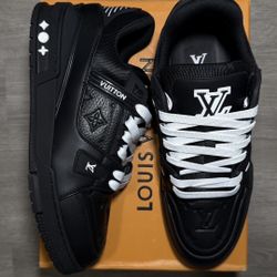 Lv Shoe size (11)men
