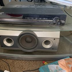 Sony Surround Sound Works It Does Fm Radio On It Also Plays Cd Also Does Have 5 Docs Cd Changer In It