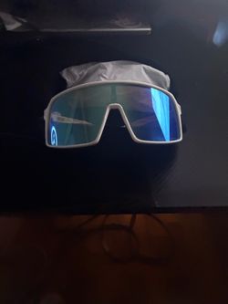 Oakley sutro Sunglasses Blue Mirror Lens