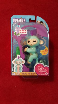 Fingerlings 4 baby monkeys and 1 baby sloth