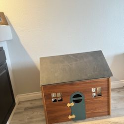 handmade doll/ teddy bear house 