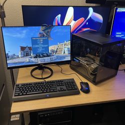 Custom Built Gaming PC Setup / Intel Core i7 7700 / 16GB DDR4 RAM / RX 580 8GB GPU / 512GB SSD / 24” Monitor / Keyboard & Mouse