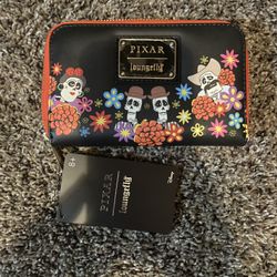 Loungefly Disney Pixar Coco Land of the Dead Family Small Zip Wallet 