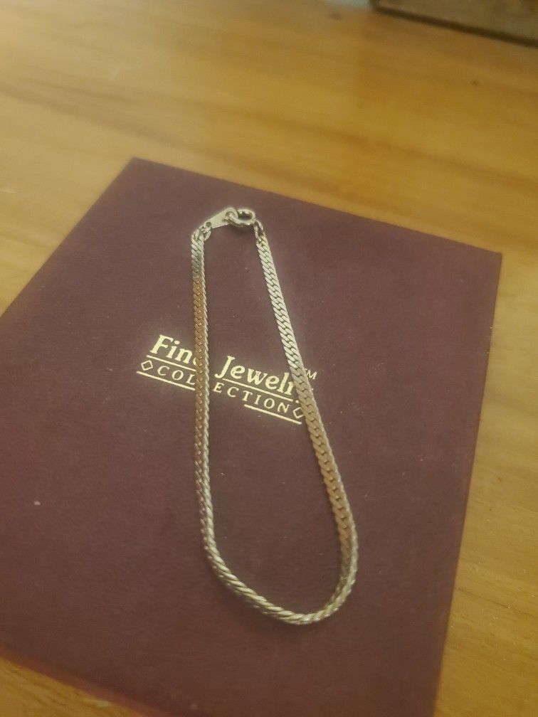 New Pretty Gold Plated Bracelet