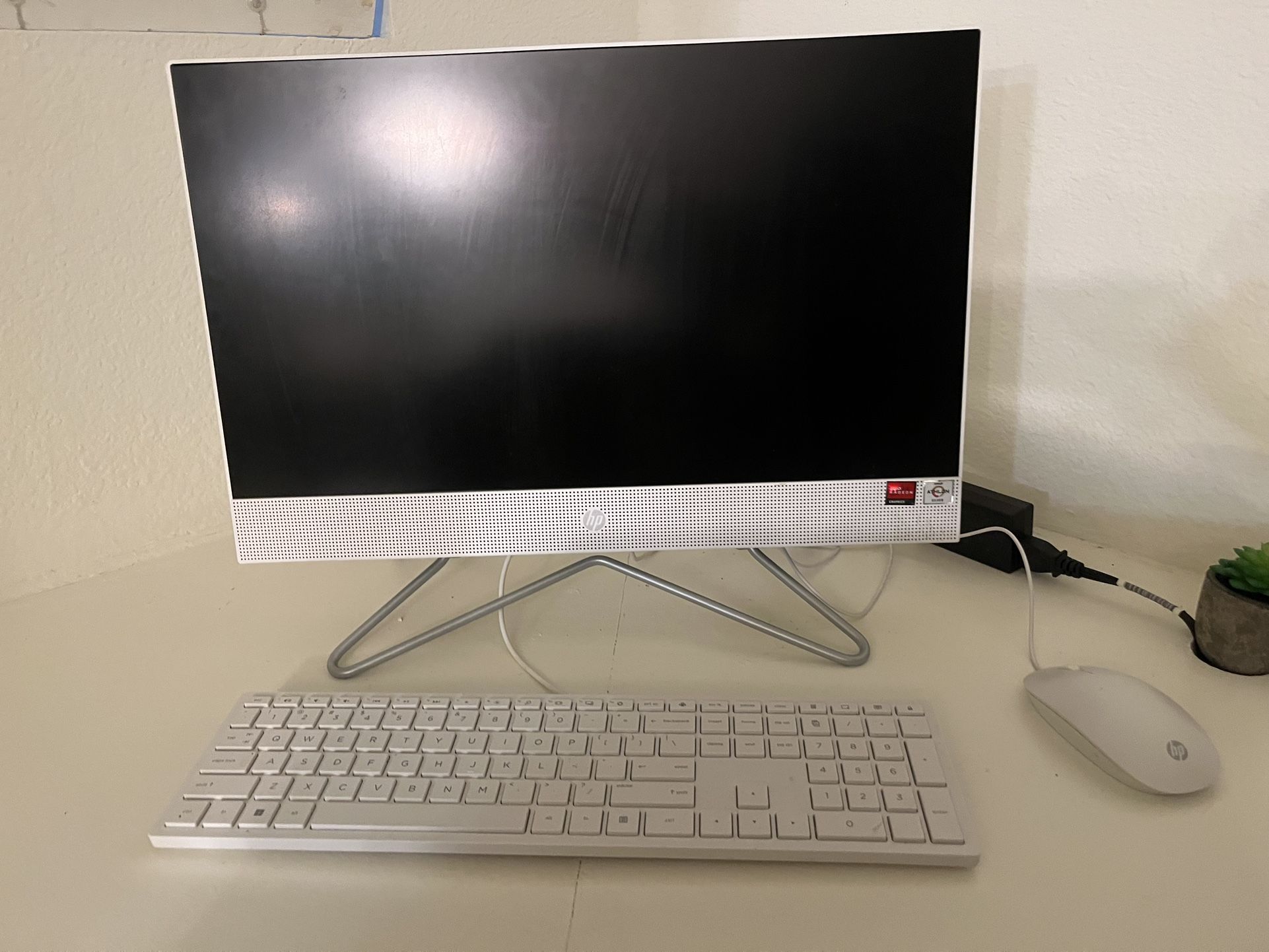 HP 27 All In One Desktop Computer