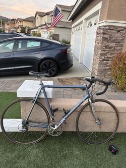 Specialized Allez M4 Pro Road Bike Plus A Valve Tube