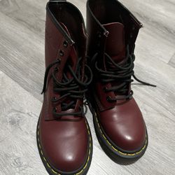 1460 SMOOTH LEATHER LACE UP BOOTS Cherry Red Women’s Size 6