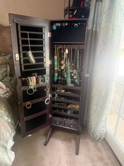 Mirrored jewelry cabinet
